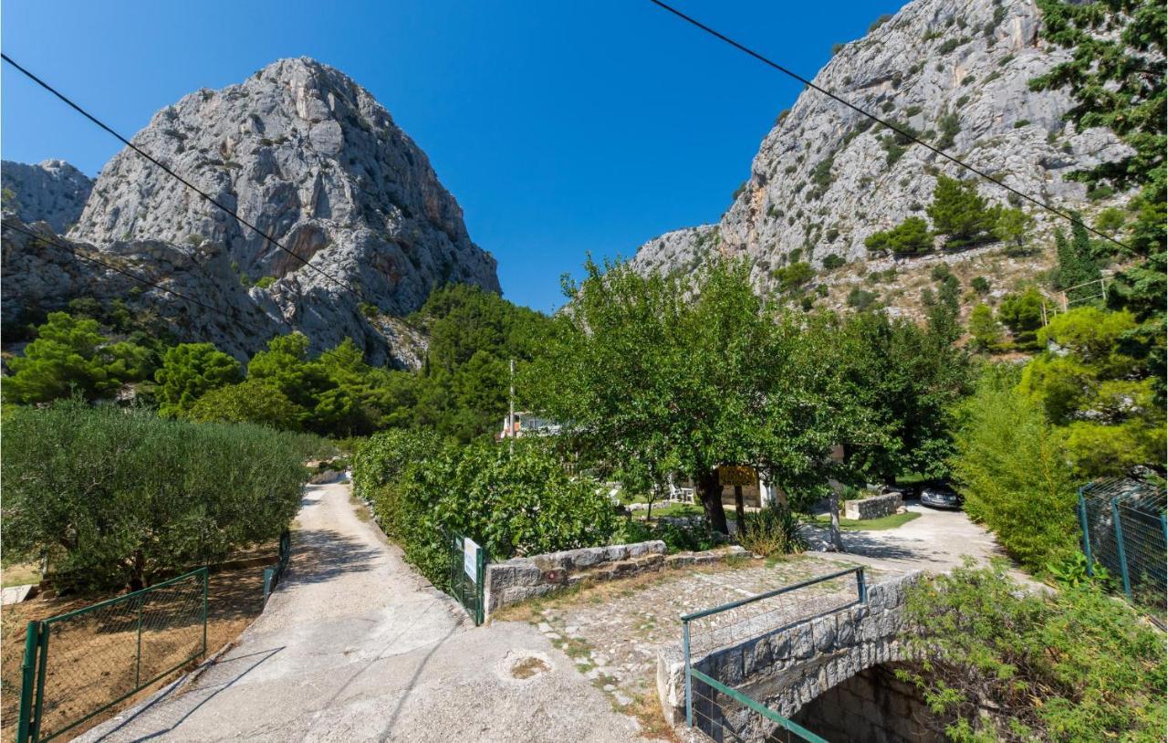 Amazing In With Kitchen Apartma Omis